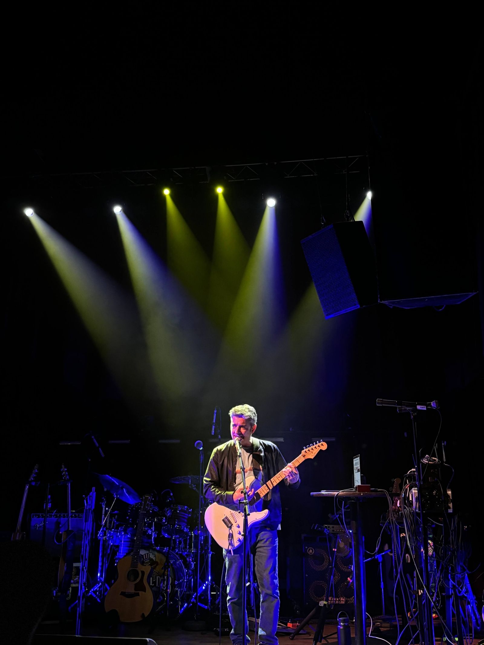 Alific live on stage