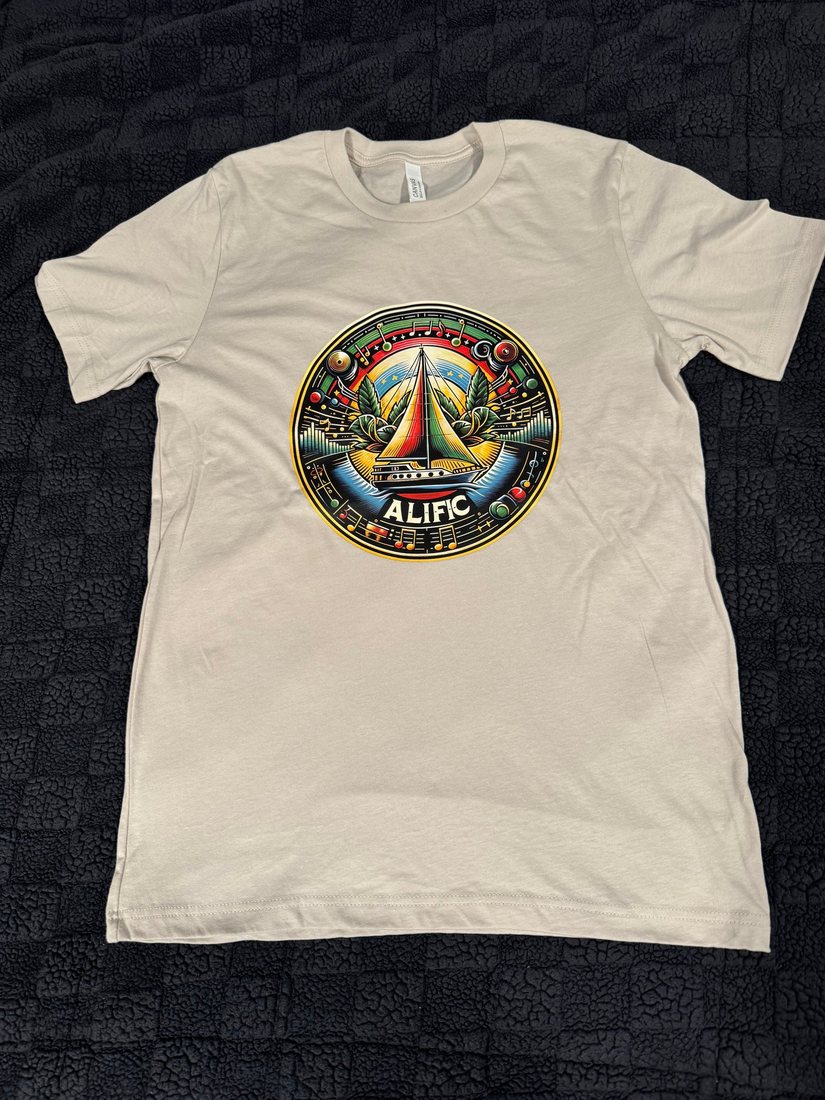 Sailboat Tee — Heather Dust
